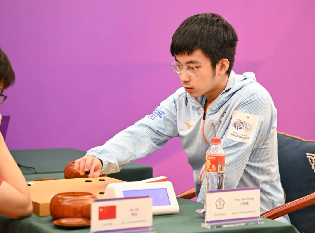 亞運中華隊圍棋選手許皓鋐日前在杭州亞運圍棋項目拿下該項首面金牌。(圖/中華奧會提供)