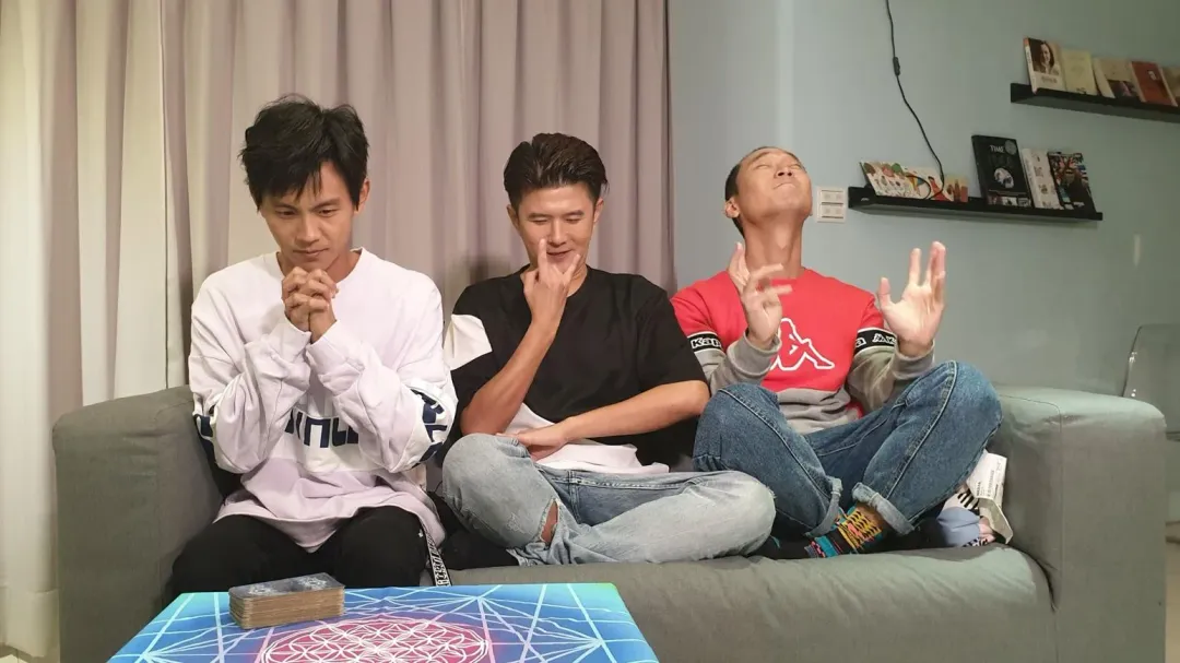 阿翔(左)、浩子(右)與顏永烈(中)3人有望於今年底拿到第一年的主持費。(圖/鬧著玩娛樂Nowyouon臉書)