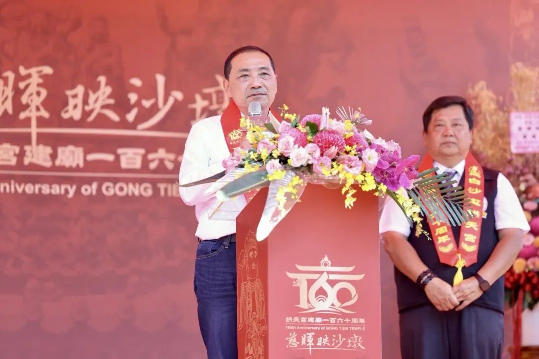 對於2024大選,陳學聖認為柯文哲拉了侯友宜一把,有助藍白合氣勢上升。(圖/侯友宜競辦提供)