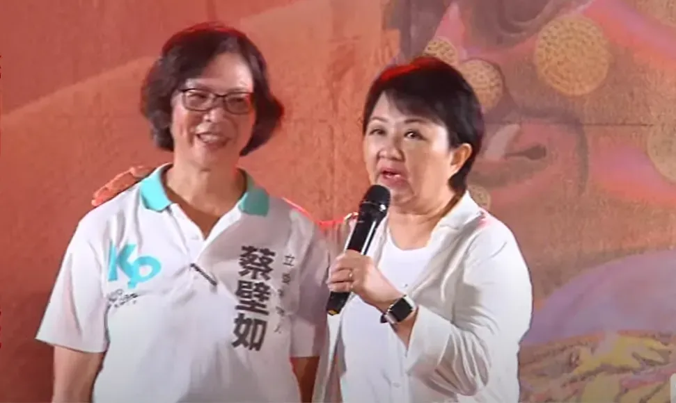 台中市長盧秀燕積極幫民眾黨立委參選人蔡壁如站台輔選。(資料照/中天新聞)