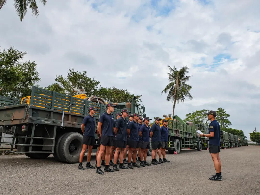 海軍水下作業大隊及陸戰隊兩棲偵搜大隊，已依令完成救災機具檢整等災防整備工作。（圖／國防部提供）