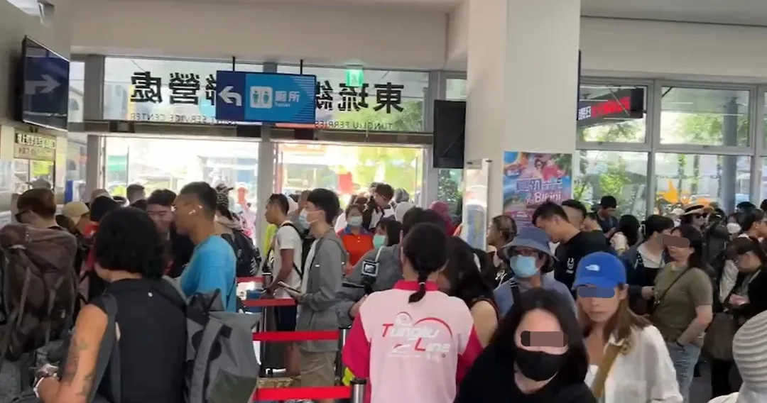 小琉球連假亂象,湧入破萬人。(示意圖/中天新聞)