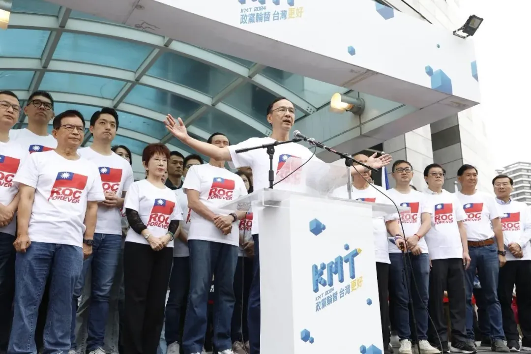 國民黨砲轟民進黨執意搞全台大罷免，將燒掉超過12億納稅錢。（圖／中天新聞）
