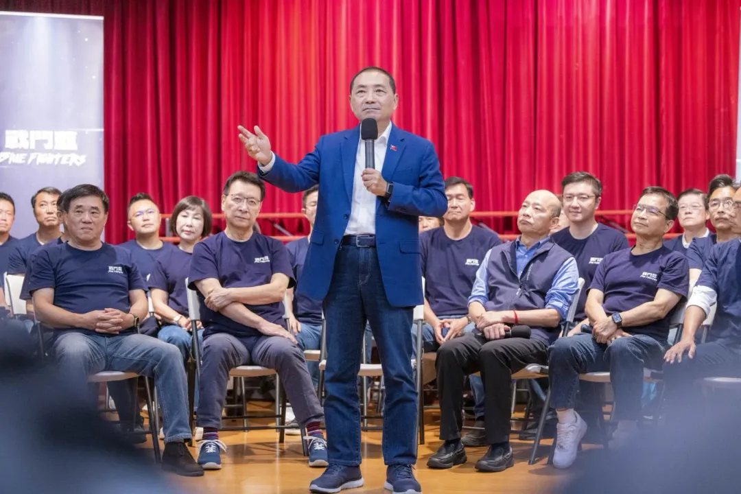 侯友宜11日出席戰鬥藍號召令活動。(圖/侯友宜辦公室提供)