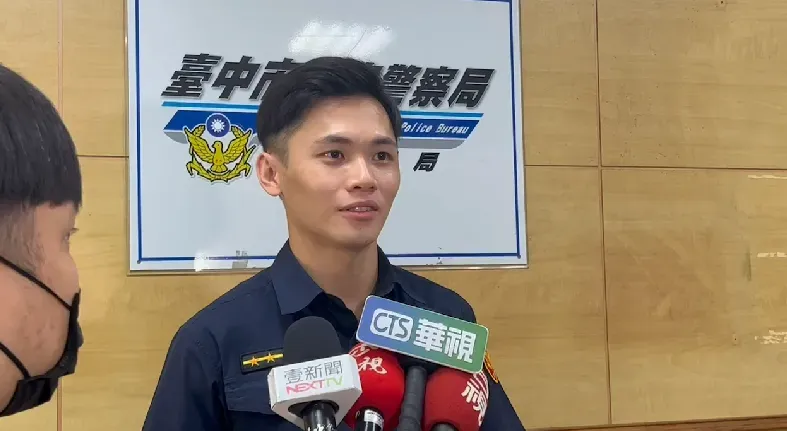 帥警本尊現身回應了。(圖/警方提供)