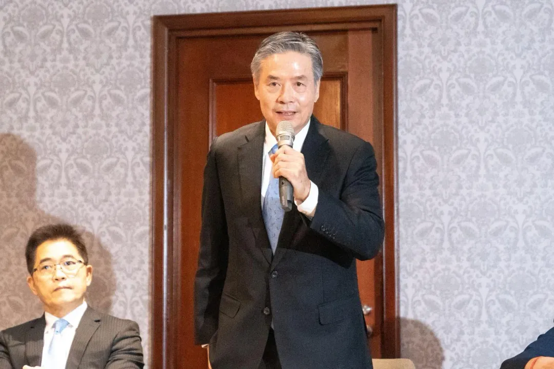 金溥聰14日在藍白會談中拋出民主初選,引發爭議。(圖/侯友宜競辦提供)