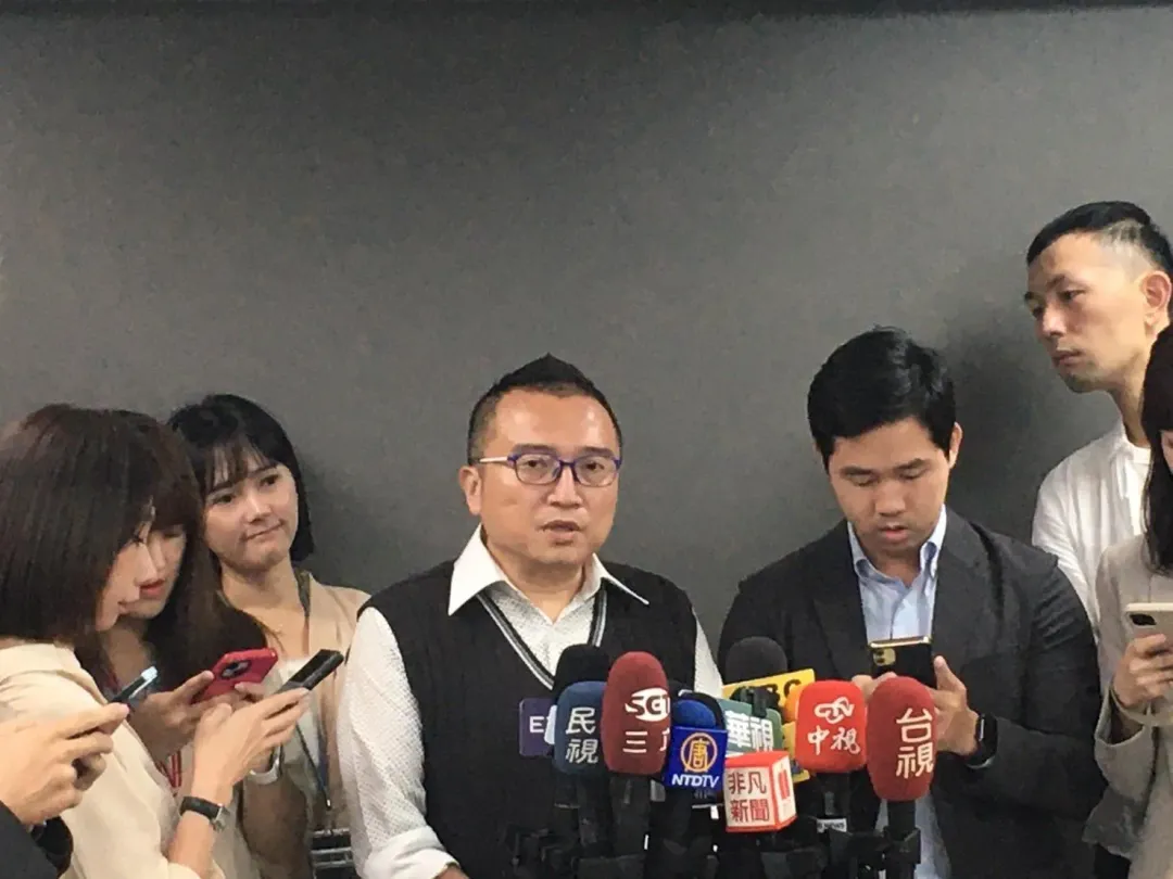 周榆修宣布退出民進黨並考慮很快加入民眾黨。(圖/記者黃彥昇攝)