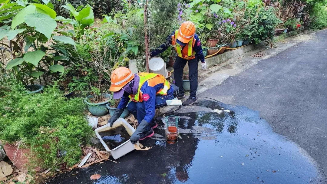 疾管署呼籲民眾務必徹底清除住家內外可能的病媒蚊孳生源，並在下雨過後加強環境巡檢。（圖／報系資料照）