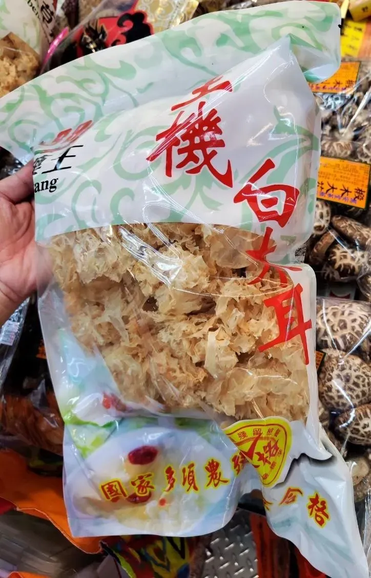 有殘留農藥，標示不符。