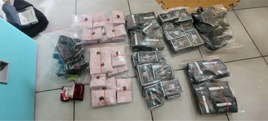員警搜出500包毒咖啡。（圖／台中第二分局提供）
