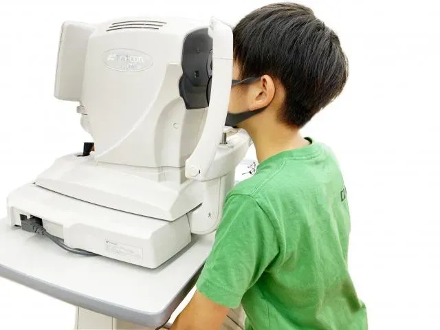 林宜鴻強調，配眼鏡前須充分休息，避免在眼睛疲勞時配鏡。（圖／photoAC）