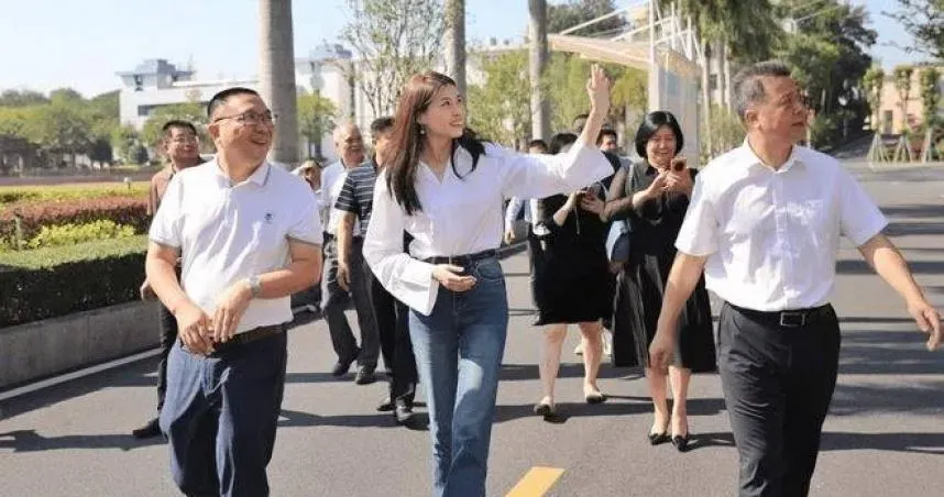比利時王妃李然回廣東省親。(圖/翻攝自南方都市報)