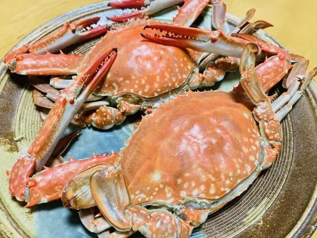盡量避免高普林的動物性蛋白質，例如：紅肉、內臟、海鮮。(圖／photoAC)&nbsp;&nbsp;