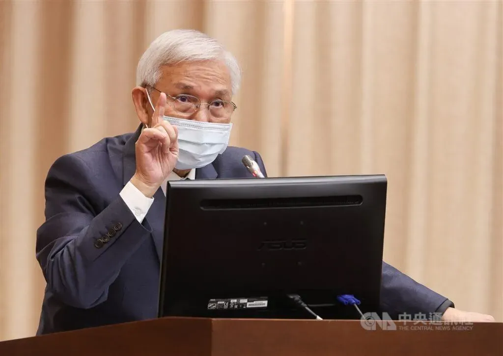 央行總裁楊金龍今天在立法院列席備詢。(圖/中央社)
