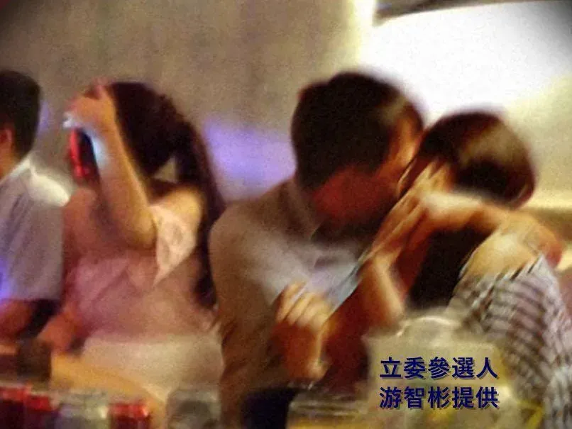 新黨立委參選人游智彬爆料民進黨組織部主任林正鴻(中)頻繁出入酒家。(圖/游智彬提供)