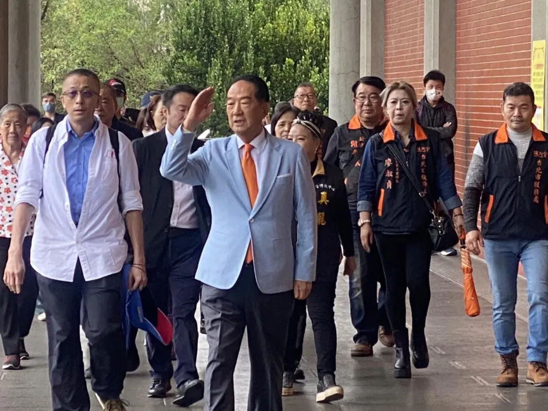 宋楚瑜毛遂自薦願當藍白合共推的總統人選(攝自宋楚瑜臉書)