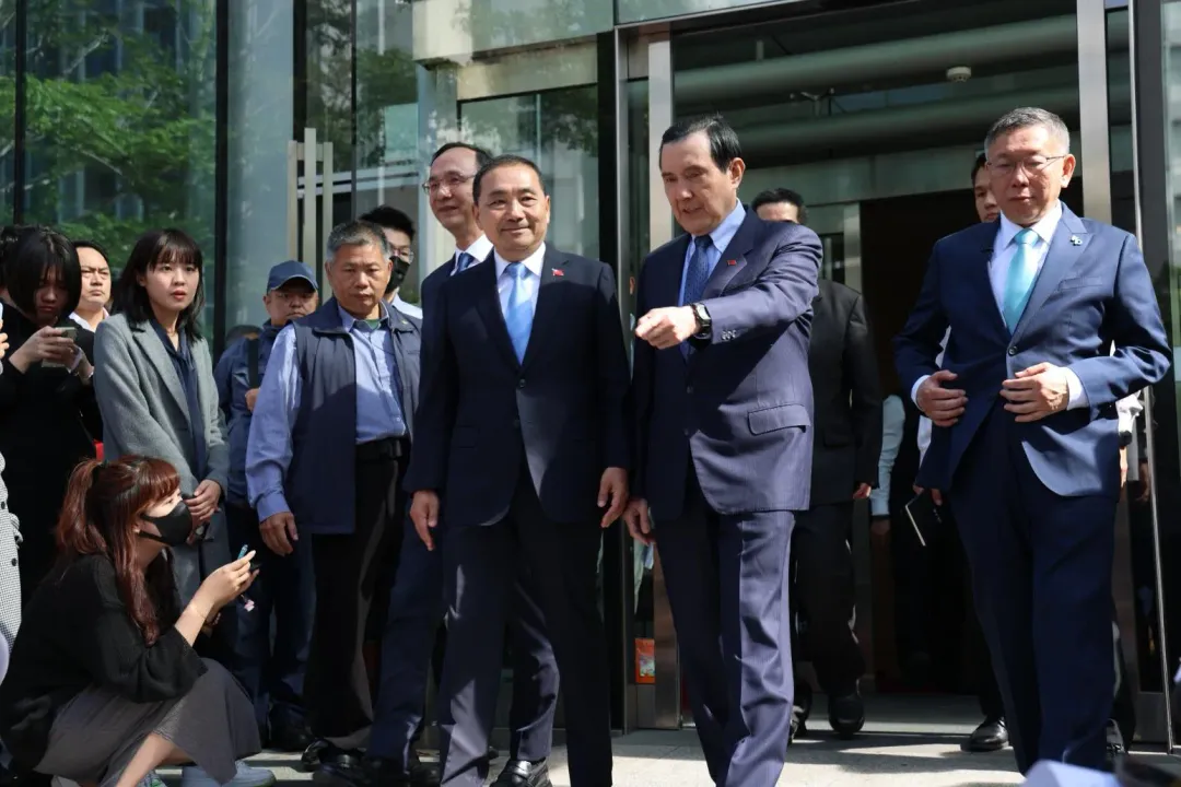四巨頭在協商後確定「藍白合」的策略。（圖／李俊毅攝）