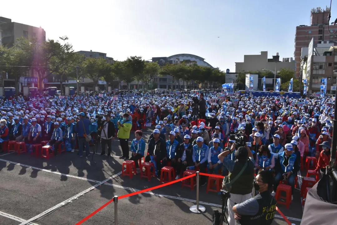 邱鎮軍競選總部成立,現場人山人海。(圖/邱鎮軍競總提供)