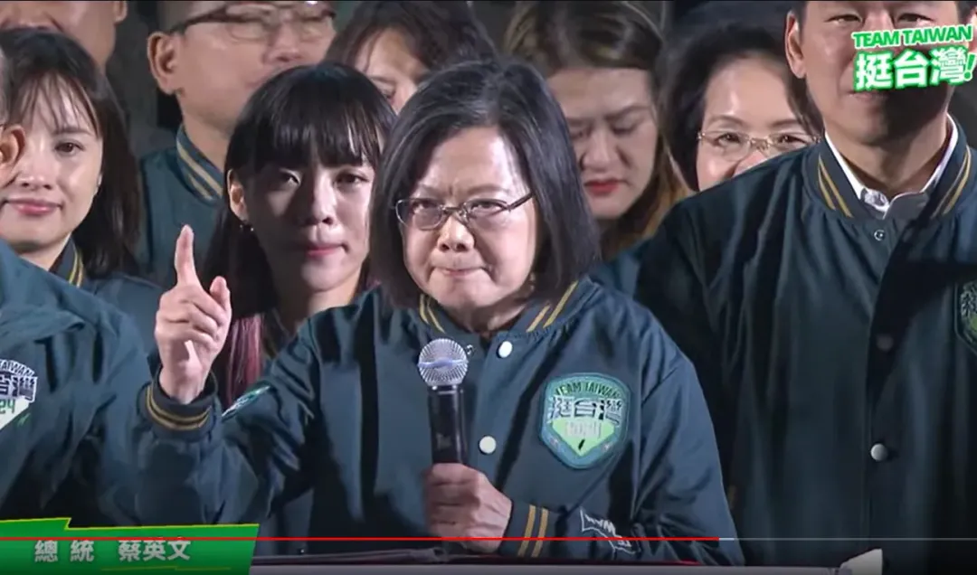 王敏旭3日晚間嗆蔡英文的說法,講難聽點就是「包庇特權貪污」。(圖,蔡英文/中天新聞)