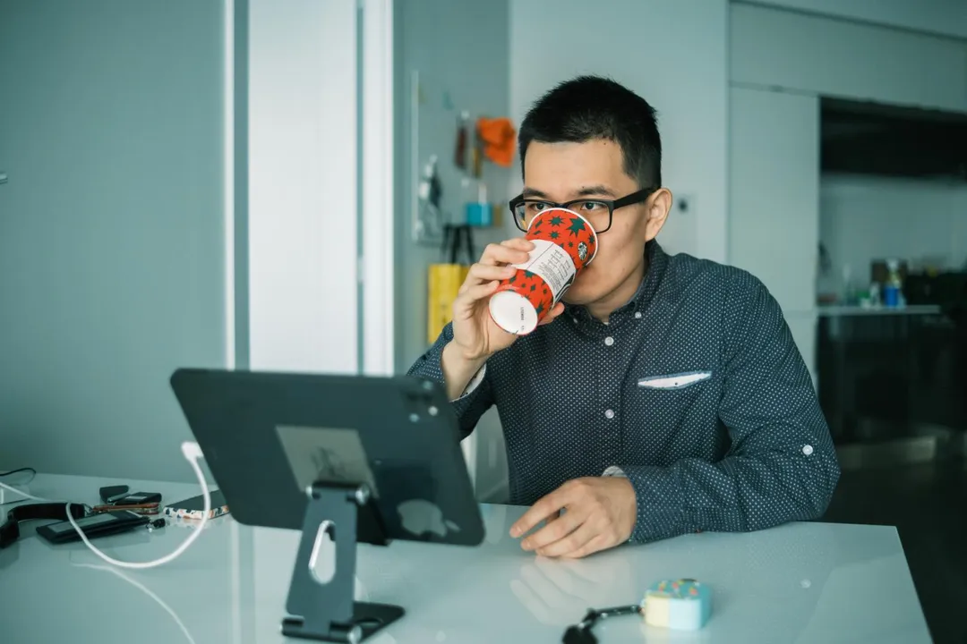 網友提出用國定假日換週休三日。(示意圖/Unsplash)