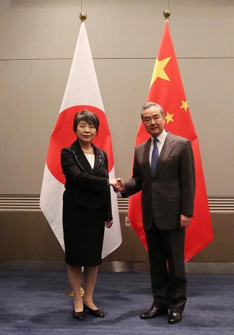 談重建戰略互惠關係,王毅強調日方應在台灣問題上信守承諾。(圖/翻攝大陸外交部)