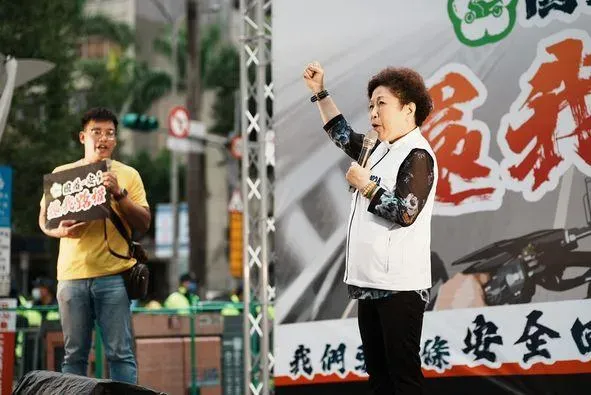 游毓蘭支持重機團體。(圖/翻攝游毓蘭臉書)