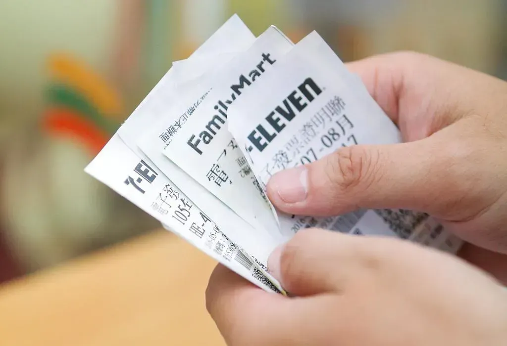 統一發票中獎若遇到下列11種情形不能兌獎。（示意圖／翻攝自shutterstock）