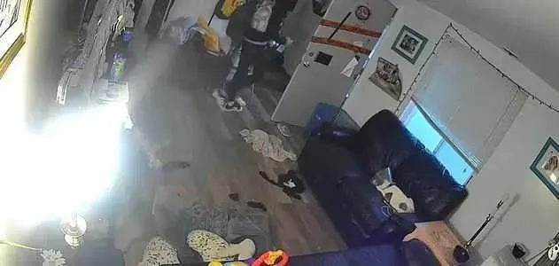 傑森生前最後身影曝光，他妹妹表示傑森從不會和家人失聯超過24小時。（圖／翻攝自Facebook）