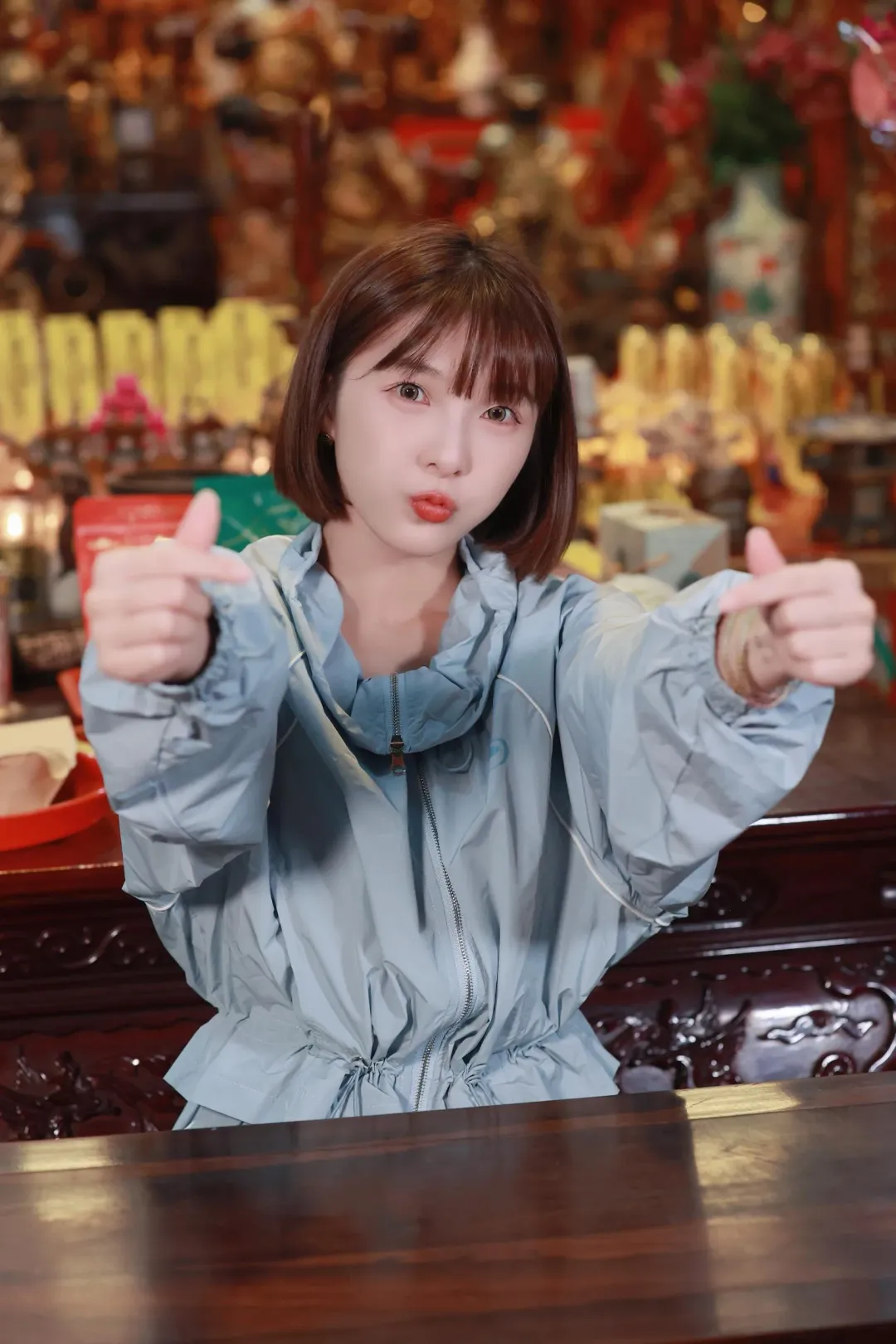 林可淚灑直播間,親吐被神棍詐騙8萬。(圖/17LIVE提供)
