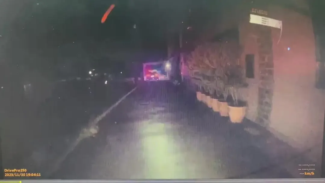 救護車抵達事發現場。(圖/翻攝畫面)
