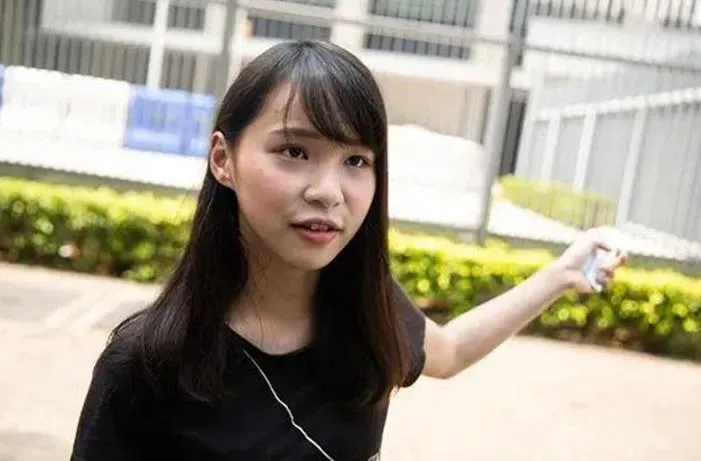 前香港眾志副秘書長周庭棄保流亡加拿大（圖／翻攝百度）