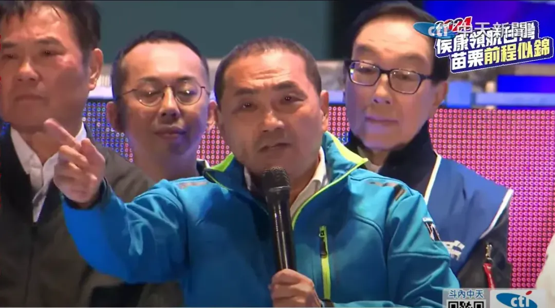 張善政透露，侯友宜當年怕有牽掛，在與陳進興對峙前沒跟太太說一聲，這樣的人若當選總統，也會以性命顧好台灣。（圖／中天新聞）