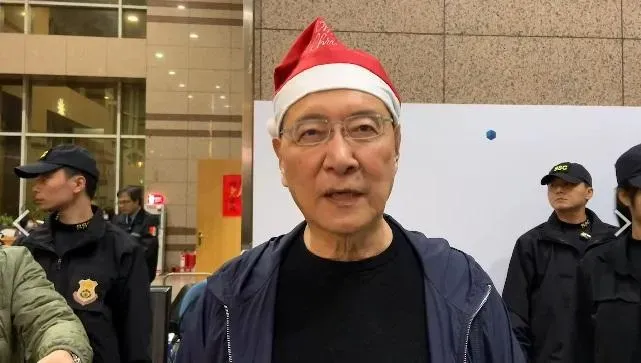 趙少康向柯文哲喊話就算合不成也要和平共處。（圖／中天新聞）