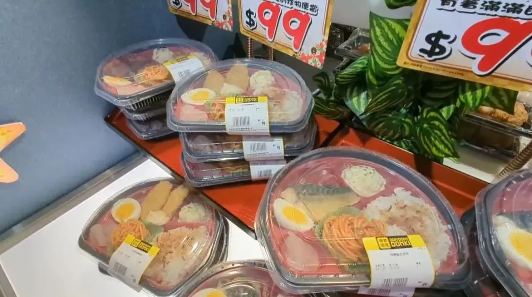 高雄店商品玲瓏滿目，還有獨家3大特色區。（圖／中天新聞）