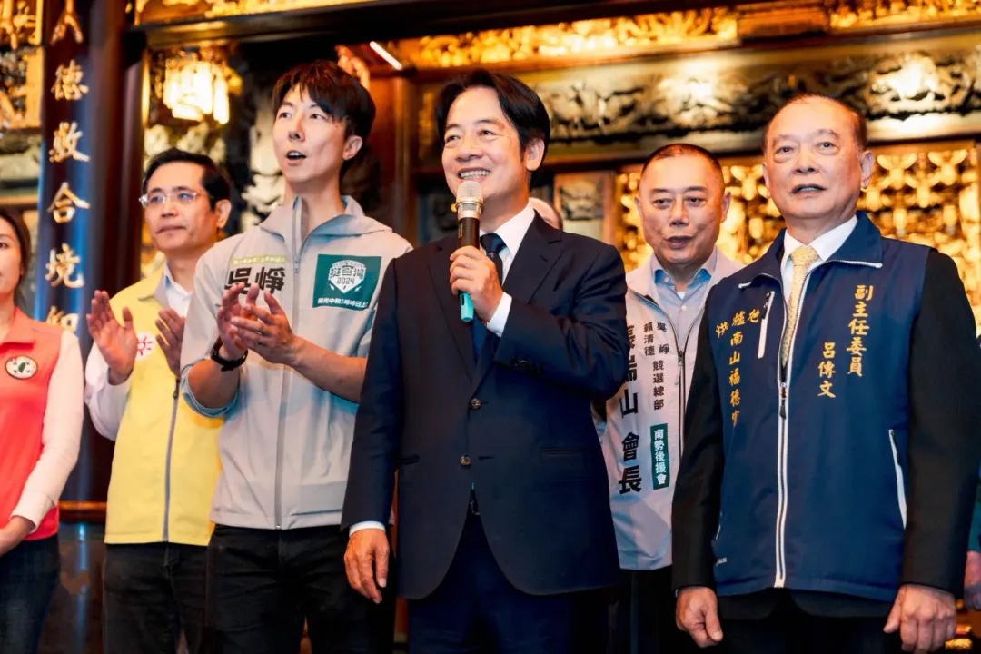 民進黨主席賴清德拍板黨中央換血。(圖/翻攝吳崢臉書)