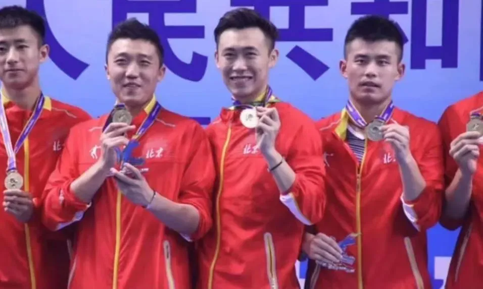 大陸羽球前國手于小渝（右二）溺亡，年僅31歲 。（圖／翻攝百度）