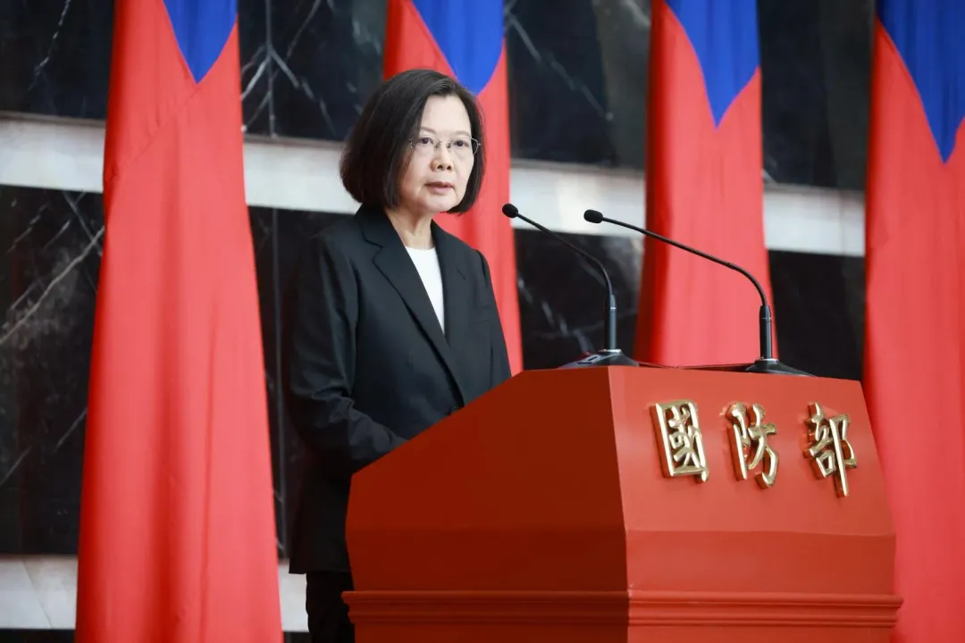 國防部今日舉行「112年下半年陸海空軍晉任將官勗勉」典禮，邀請蔡英文總統勗勉。(圖/李俊毅攝)