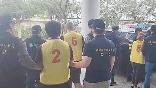 4嫌遭警方依法送辦。(圖/翻攝畫面)
