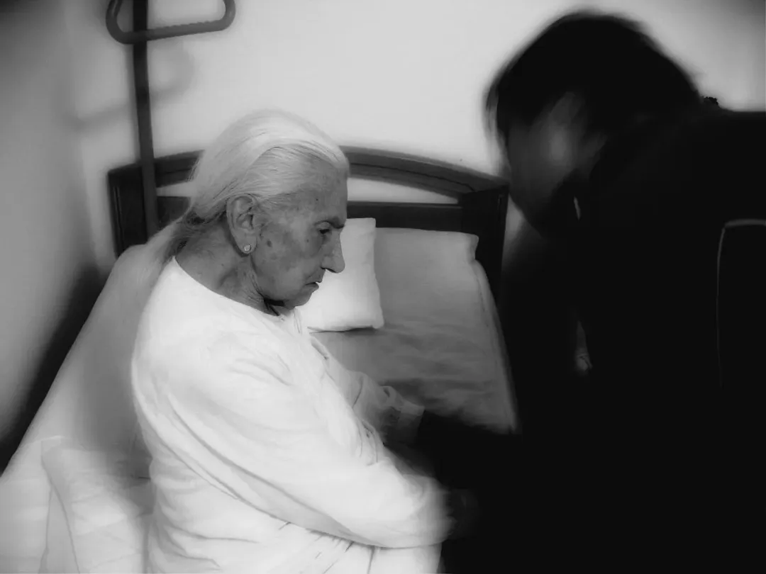失智照護需隨病情變化整合串聯醫療、照護、社福資源，並給予全面性生活支援。（示意圖／pixabay）
