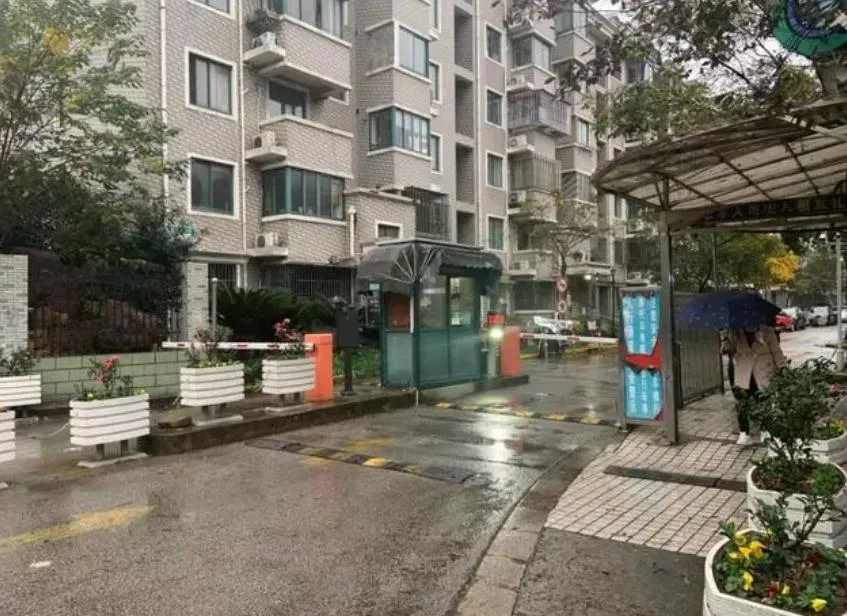 老人生前所住的上海寶山區某社區。(圖/翻攝澎湃新聞)