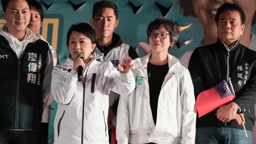 盧秀燕為蔡壁如站台。（圖/蔡壁如競選總部提供）