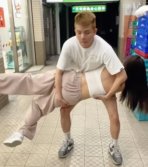 孫生和奶糖挑戰一次都沒成功。（圖／wackyboys520 IG）