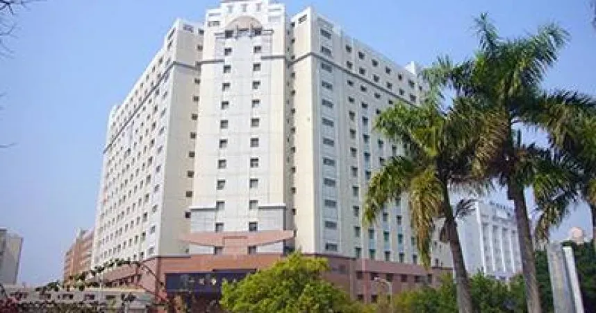 中國醫藥大學英才校區立夫教學大樓。(圖/翻攝自中國醫藥大學官網)