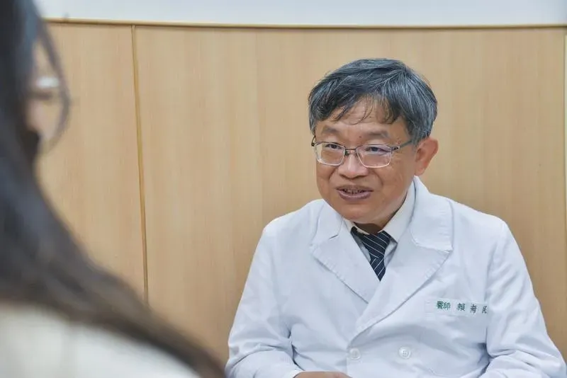 賴育民主任看診示意照。（圖／台北慈濟提供）