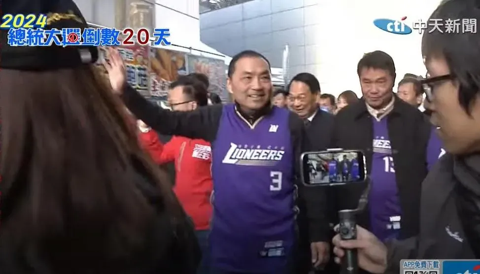 侯友宜24日前進新竹搶攻青年票攝自中天新聞）
