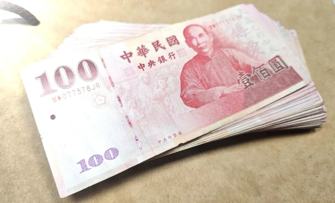 過年前可以將錢母換成大鈔存入銀行。（資料照）