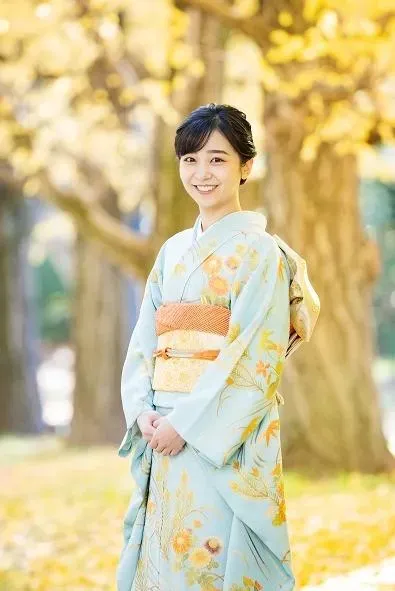 今年佳子公主的生日照片穿著和服現身。(圖/翻攝宮內廳網站)