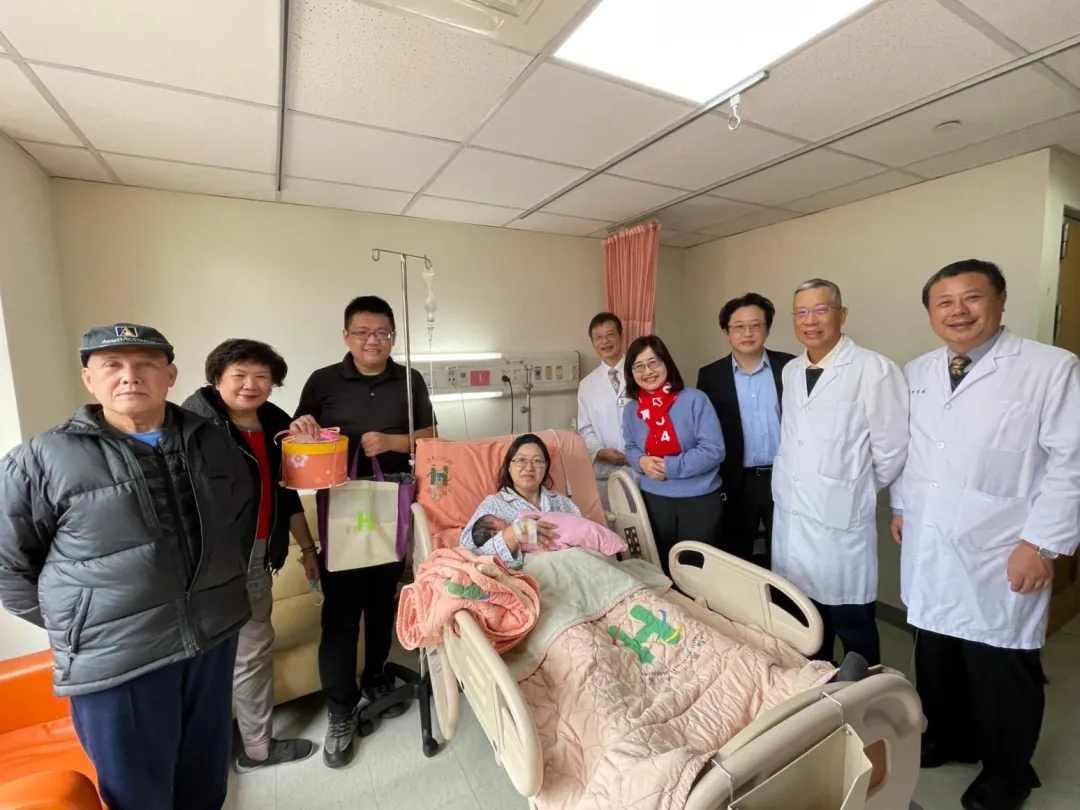 臺北市立聯合醫院婦幼院區喜迎元旦寶寶,截至今(1)日上午9時為止,出生人數1女2男共計3名。(圖/臺北市立聯合醫院提供)