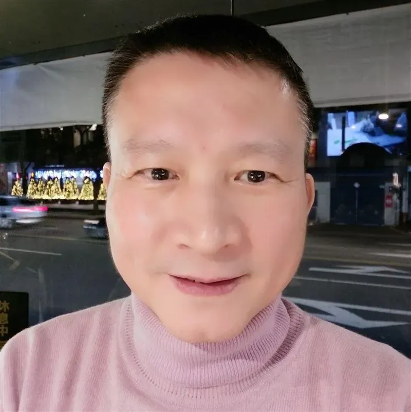 秦楊2022年照片。(圖/秦楊FB)