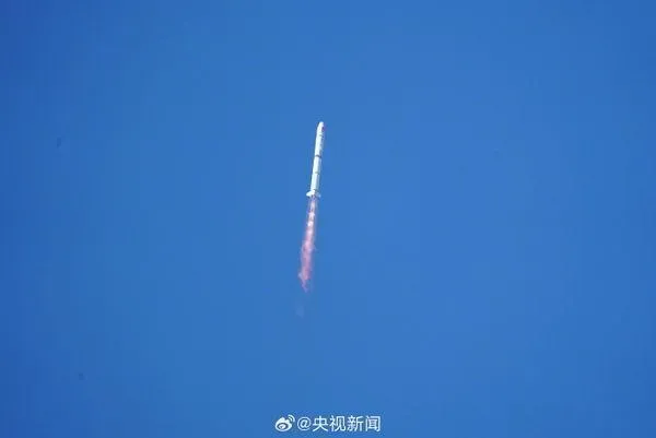 陸9日下午15時03分發射愛因斯坦探針衛星。（圖／央視新聞）